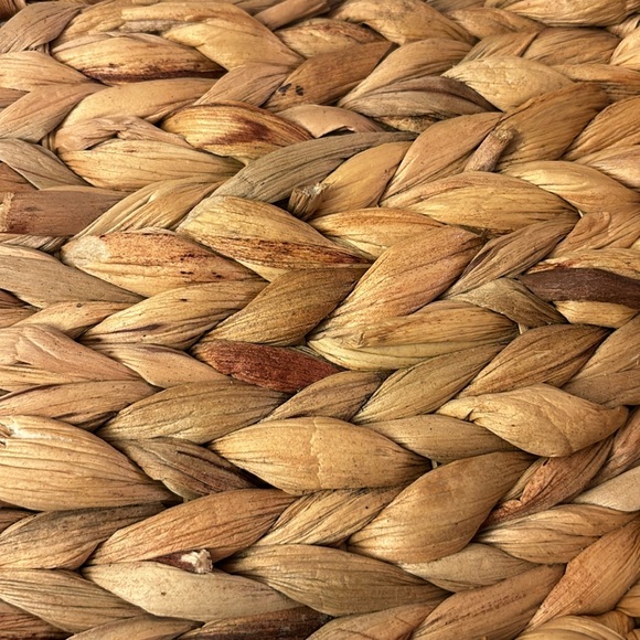Woven Basket with handles - Picture 7 of 8